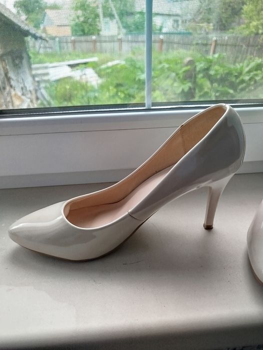 Туфлі лодочки лаковані