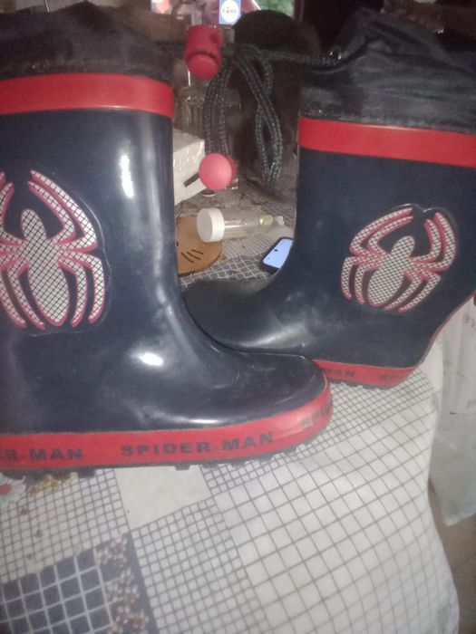 Galochas homem aranha só estás