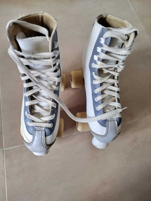 Patins marca Tijuana quase novos