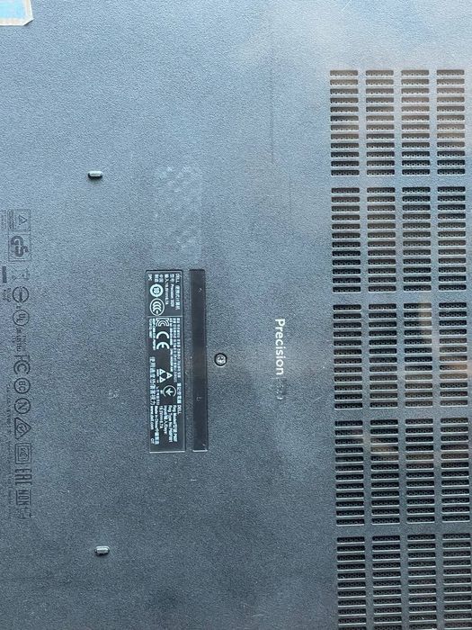 Dell Latitude 5591 16гб DDR4 512гб 6 ядер