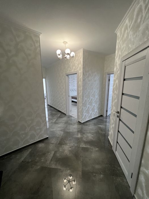 Продам простору 2-кімнатну квартиру з ремонтом у м.Трускавець