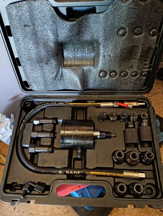 Продам съёмный  для форсунок + шарошки + набор Пежо БМВ розпред.