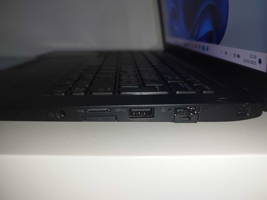 Dell Latitude  - Full HD  - Intel i5 - RAM 8GB - Compacto e Rápido