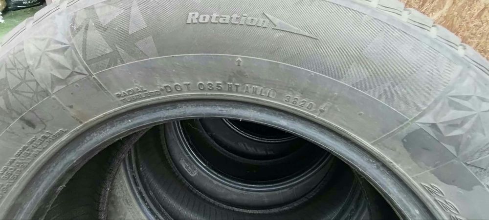 Opony zimowe Nexen 4 szt 225/65R17 grubość bieżnika 4mm