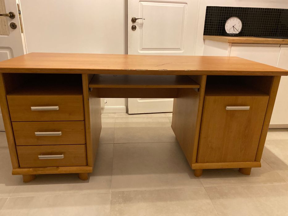 Biurko- solidne do pracy za darmo!