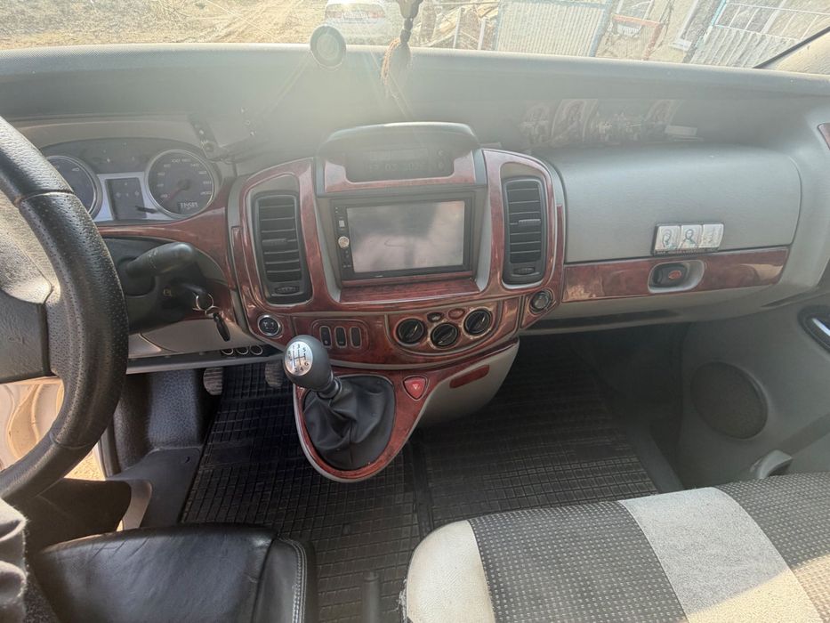 Продам Opel Vivaro 2003 року