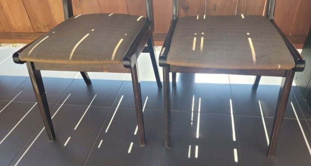 Dwa krzesła PRL w niezłym stanie