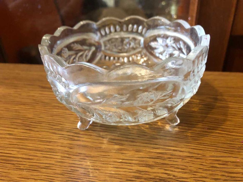 Кришталева салатниця