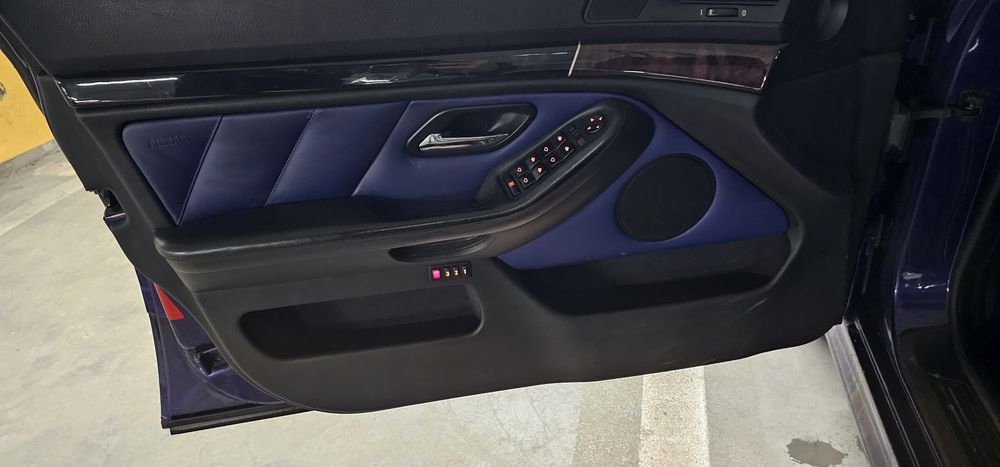 Bmw e39 individual 3.0i velvet blue