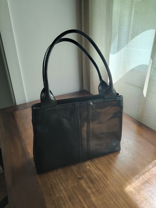 Mala / Carteira em pele preta