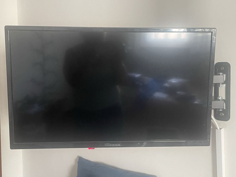 Smart TV TDsystems 24”, usada
