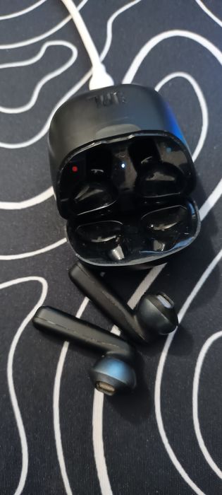 auriculares JBL Tune 220TWS