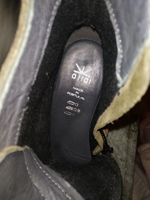 Botins para senhora em pele