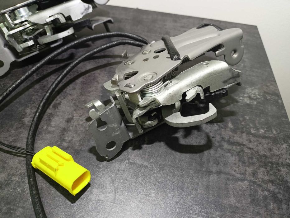 Замки капоту BMW 3 series G20 G21