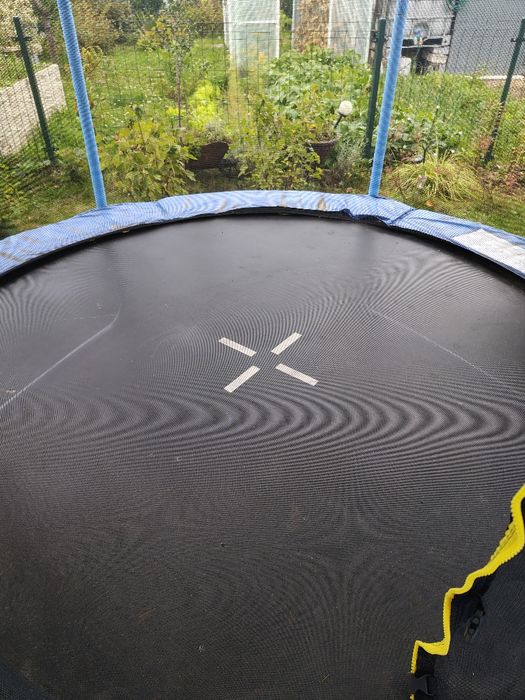 Trampolina 2,5m.