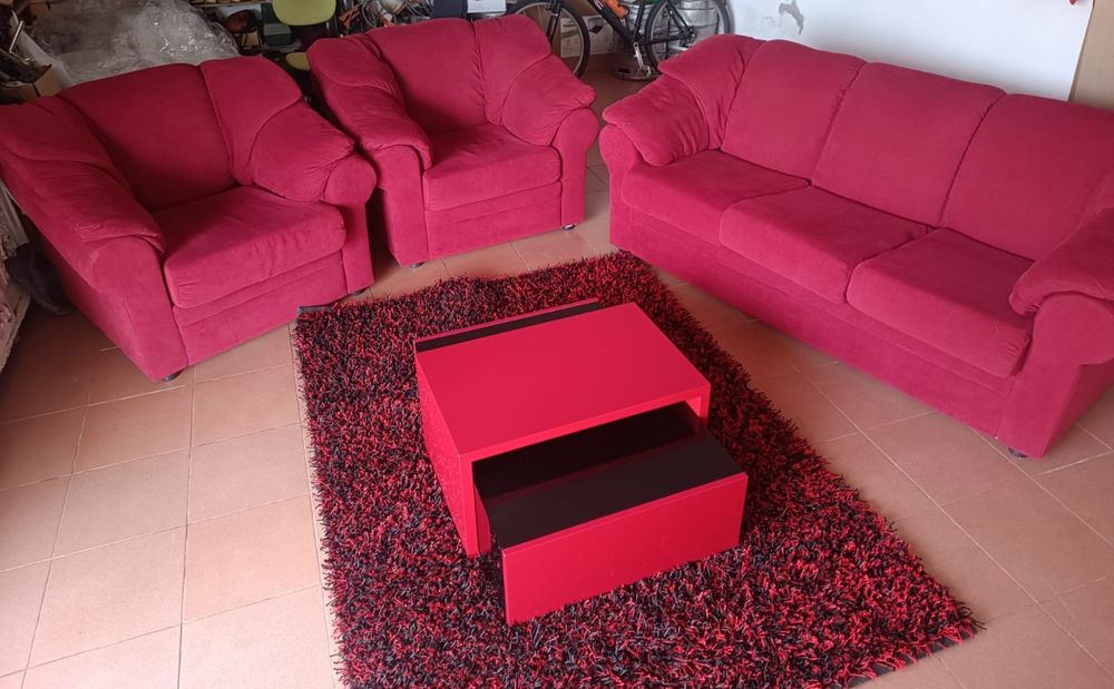 Conjunto sala - sofás, mesa de centro e carpete
