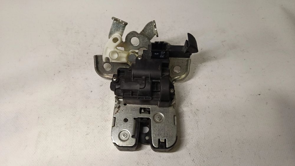Fechadura / fecho da mala AUDI A3 (8P1)
