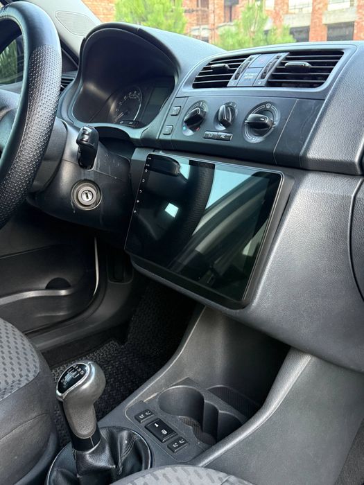 Scoda fabia………..