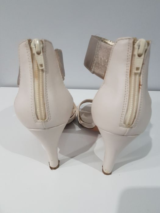 Szpilki, sandałki Promod rozmiar 38