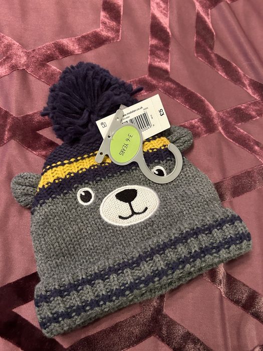 Вязаная шапка с ушками