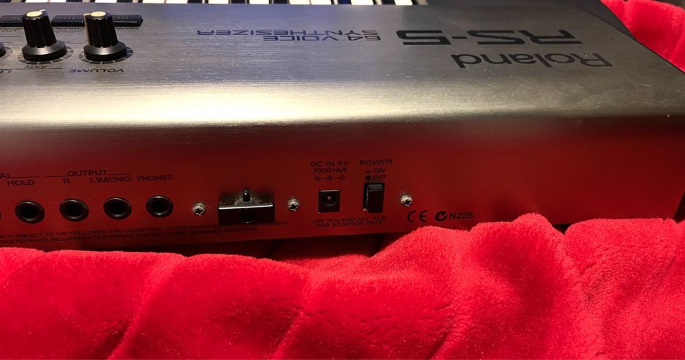 Roland RS-5 64 voice synthesizer