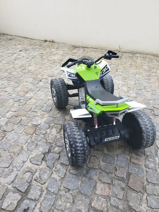 Moto 4 injusa 240v bateria