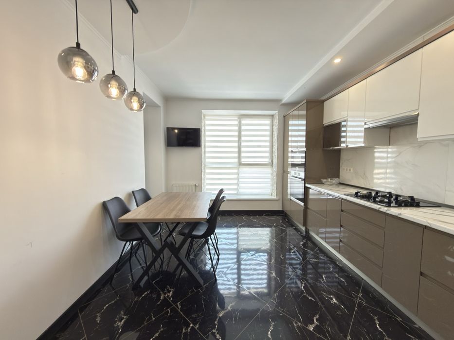 Продаж. Дворівнева 137 м² у Калиновій Слободі