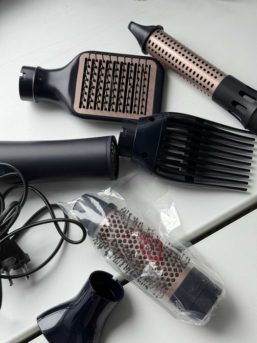 Фен-щітка Philips BHA530/00 майже нова