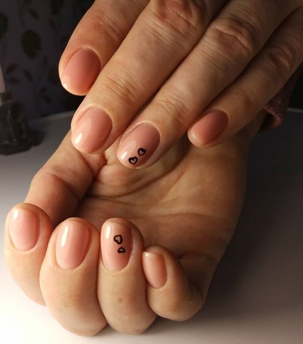 Манікюр педикюр 400 грн