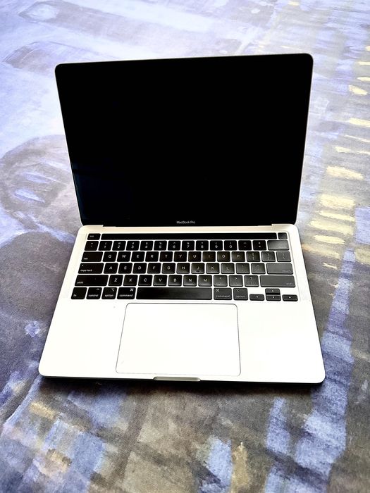 LIKE NEW | MacBook Pro 13-inch, 2020 | i5 | 8GB RAM | 256GB