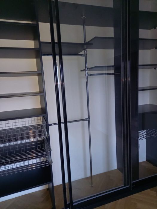 Zabudowa szafa na wymiar szkło