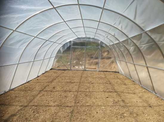 Estufa 6 x 60 m com cobertura 200 μm
