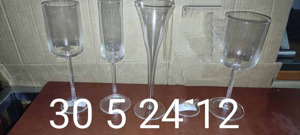 Vários copos de boa qualidade, nunca usados