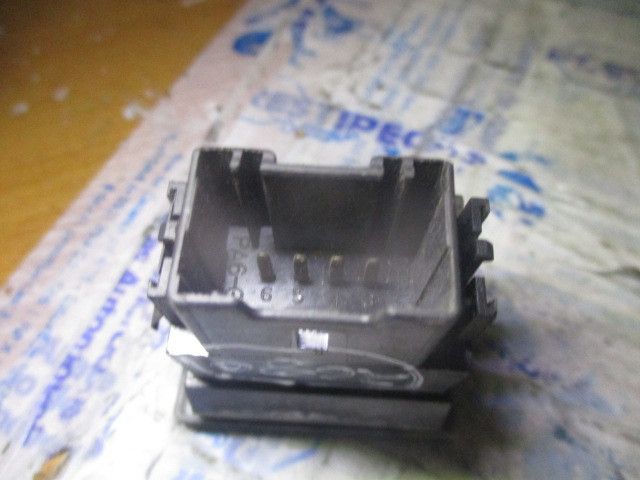 Botão / interruptor aquecimento de bancos BMW 3 Coupé (E46)