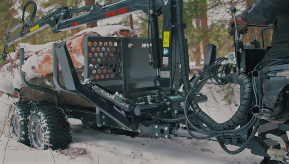 Mini przyczepa leśna  do quada i małego ciągnika – PALMS 2D + żuraw