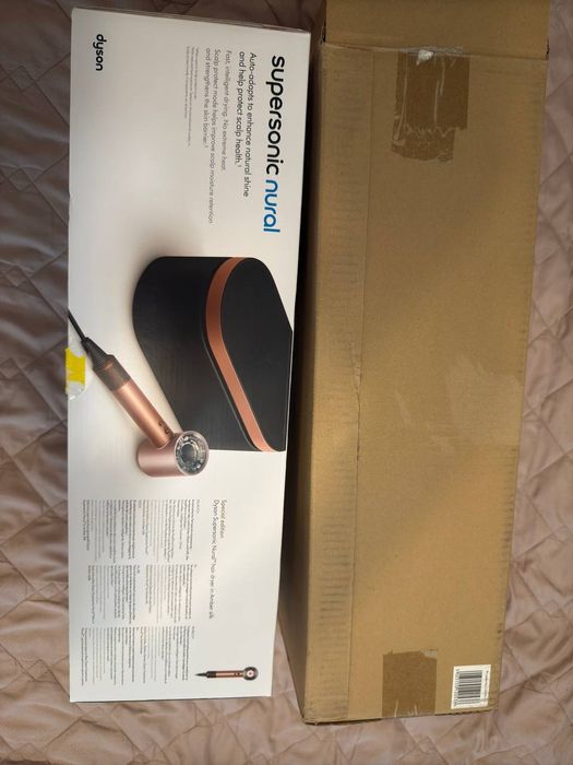 Коробка оригінальна з фену Дайсон, Dyson