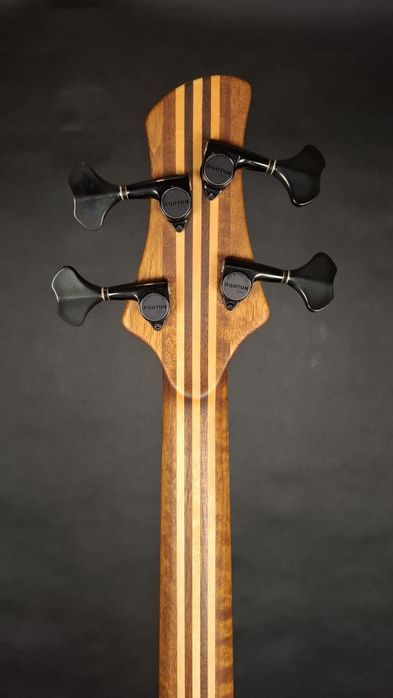 Gitara basowa GMR Majestic 4 NTB