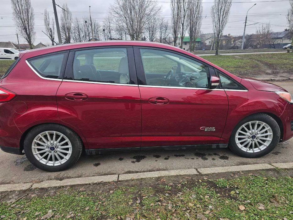 Ford C-Max  2015-Ford-C-Max-PLug-In