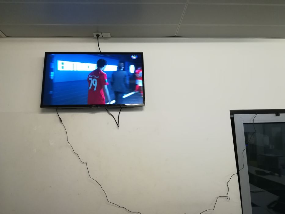 Antena interior HD TV Digital - TDT com amplificador