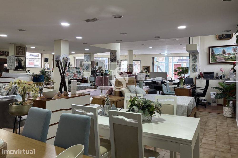 Espaço comercial com 598m² no Centro Viseu