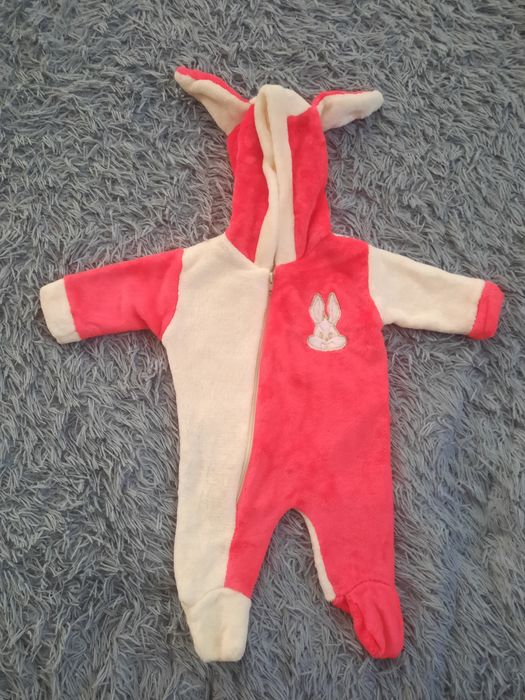 Чоловічок на дівчинку