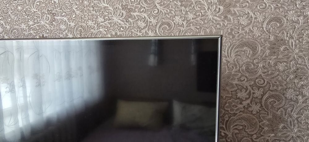 Безрамковий  Xiaomi 55" QLed 4k