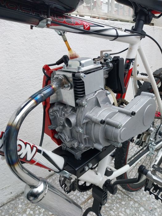 Bicicleta a motor 49cc 4 tempos (NOVO)