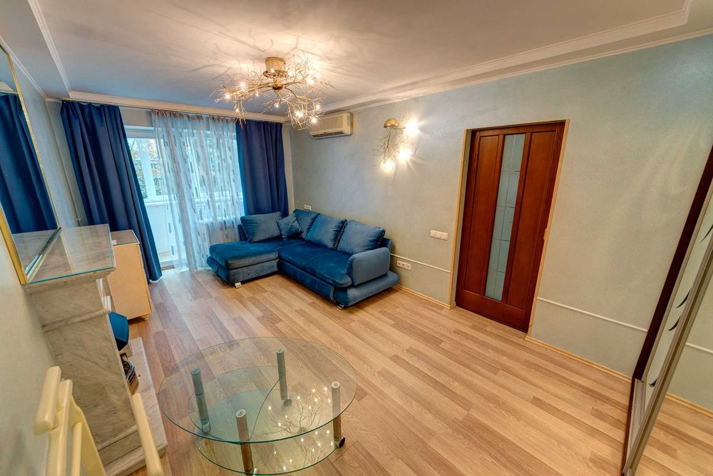 Посуточно 1-комнатная квартира. бул. Т. Шевченко, 56А, м. Университет