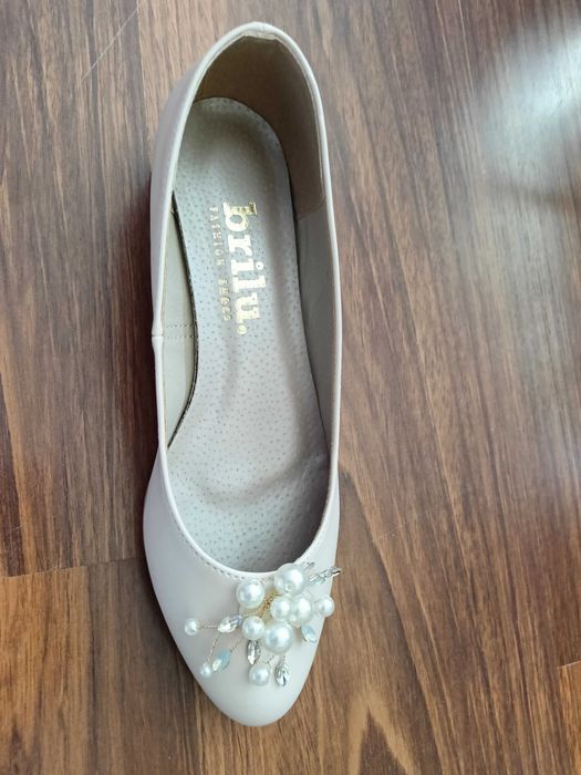 Balerinki bezowe nowe, eleganckie, marki Brilu