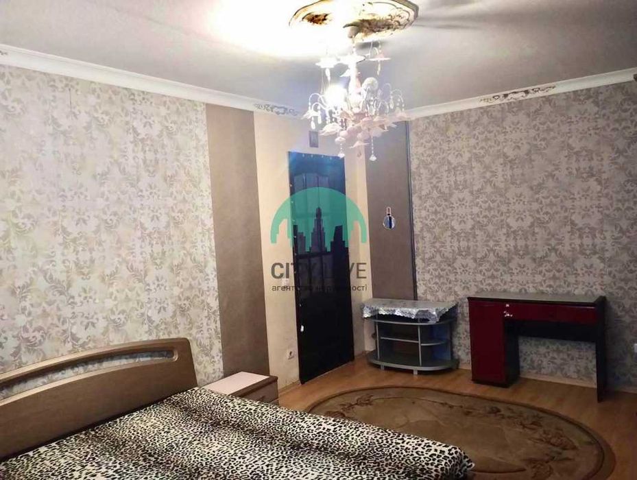 Підселення в  квартиру для дівчини, індив. опалення, Пасічна (П)