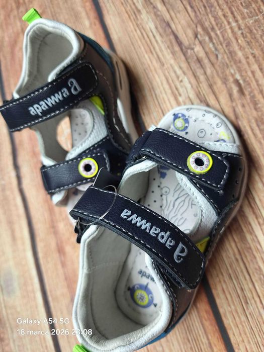 Buty dziecięce 8 par