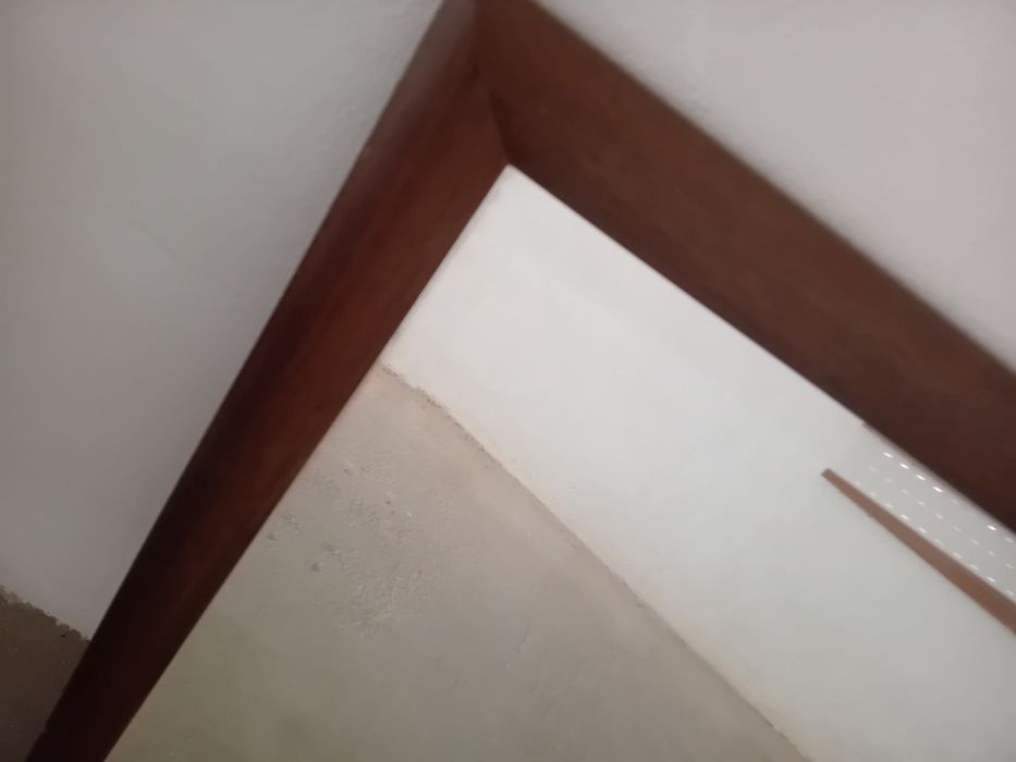 Espelho moldura de madeira