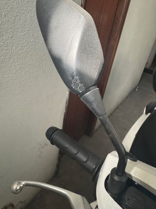 Scooter Honda Vision 110 acidentada