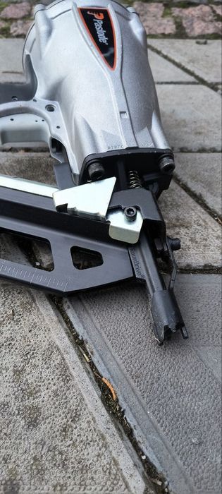 Цвяхозабивач Paslode F350-s(пневматичний пістолет)